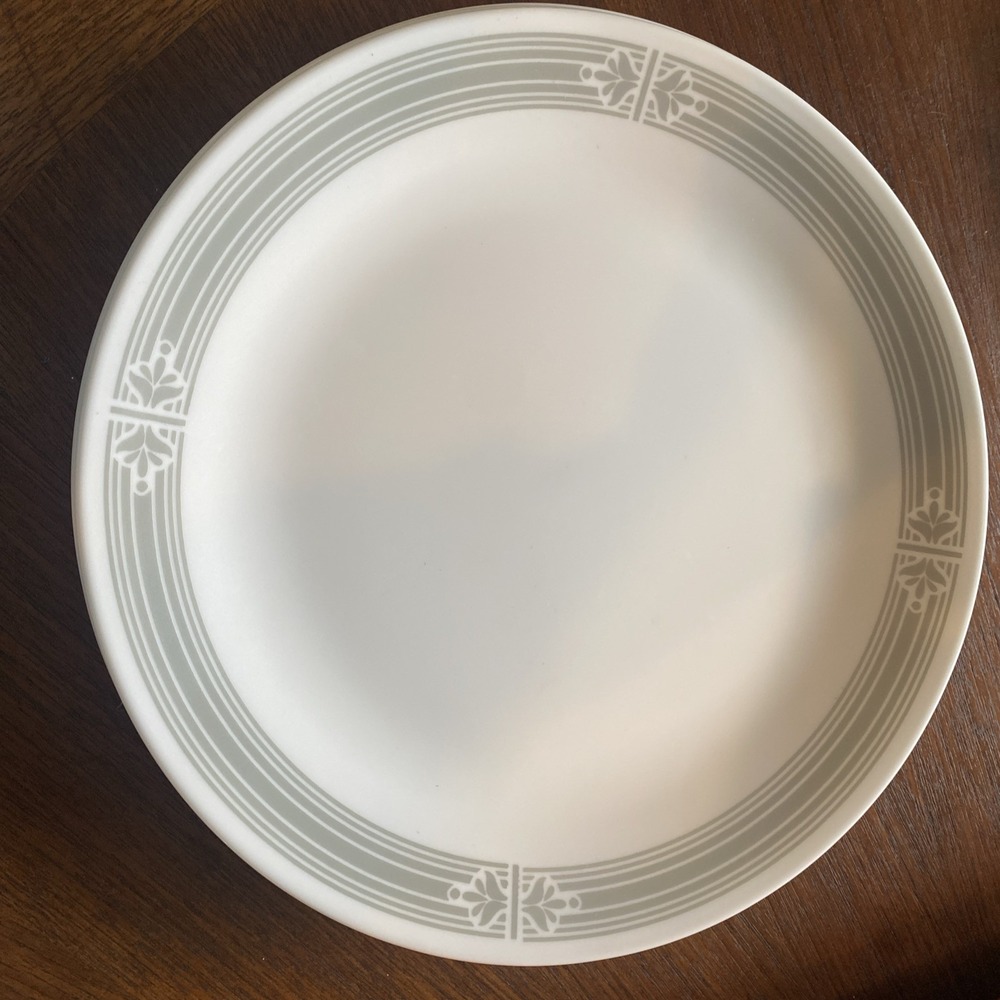 Corelle PRAIRIE GARDEN Grey 2 Dinner Plates Used